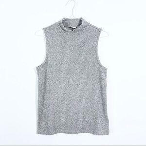 3/$15 GAP Ribbed Mock Neck - Size Medium